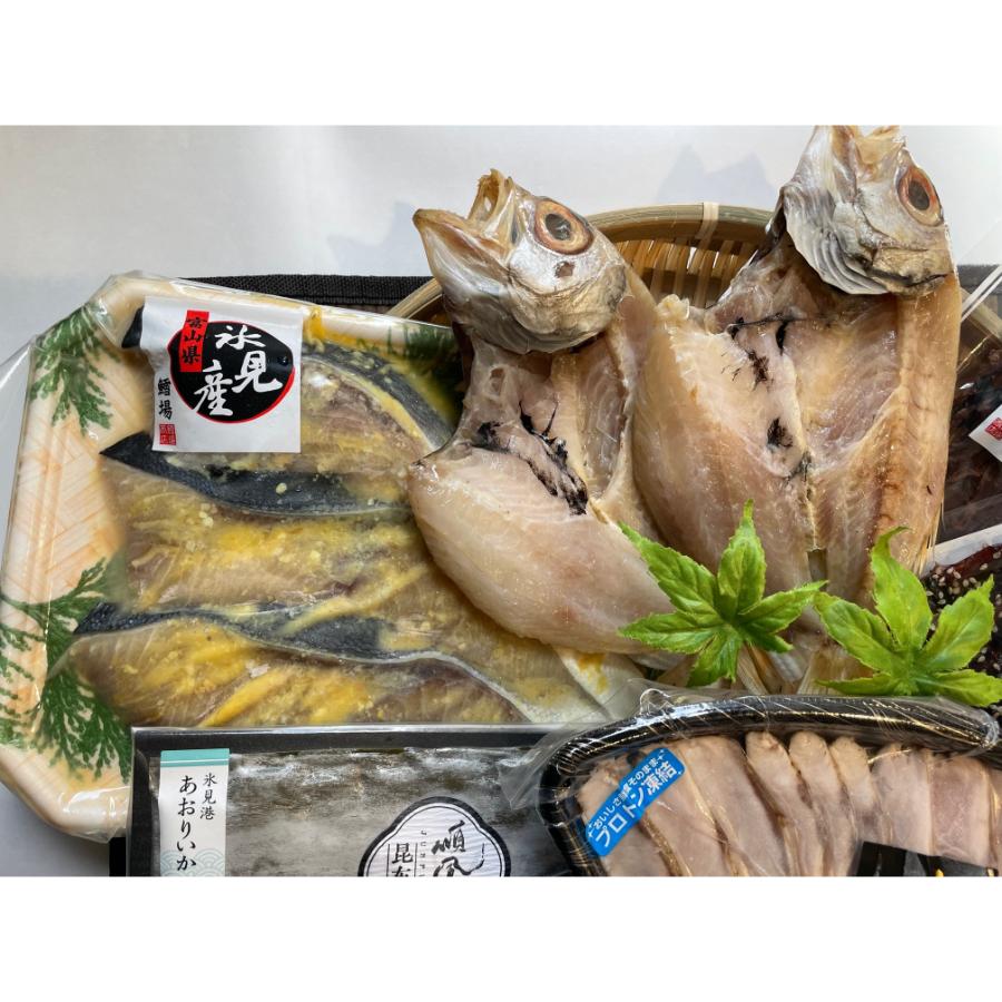 ＜鱈場＞氷見ぶり・のどぐろ・ほたるいか・昆布〆お刺身　鱈場おすすめ海の幸贅沢セット