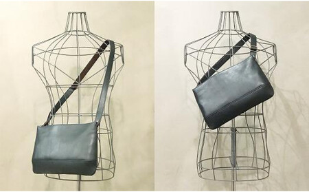 【alto.】スマートショルダーバッグ／サコッシュ （Ｌ）AKEB-3103（ネイビー）