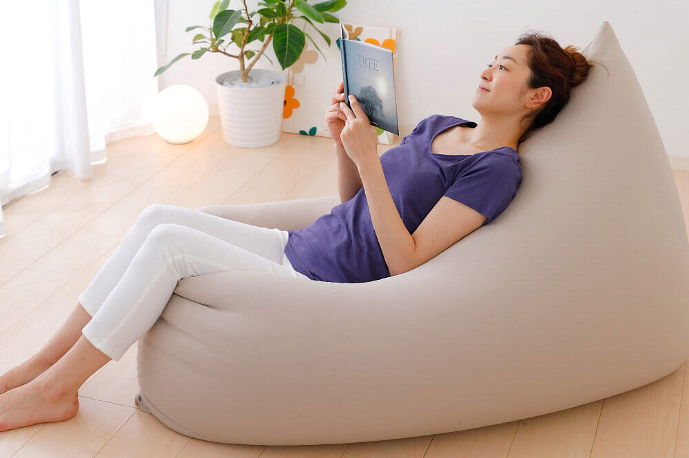 王様の夢ごこちソファ クッション ボルドー ビーズクッション ビッグクッション インテリア 秋田県 八峰町 [クッション ビーズ ソファ カバー付き 椅子 日本製 大きい 国産 もちもち]