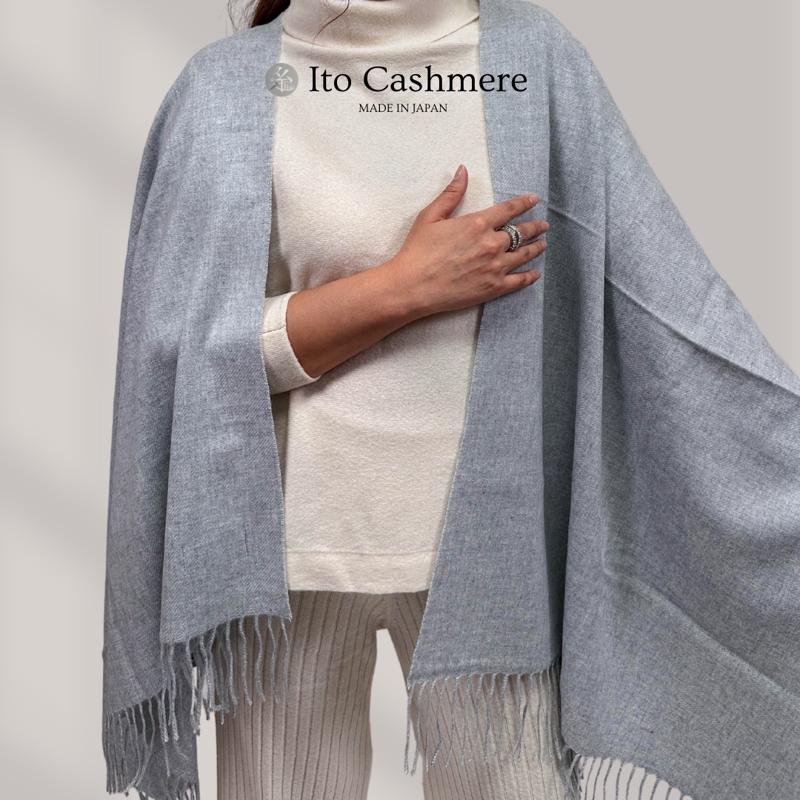 【ふるさと納税】100％ピュアカシミヤ・大判ストール フリンジ付き ライトグレー