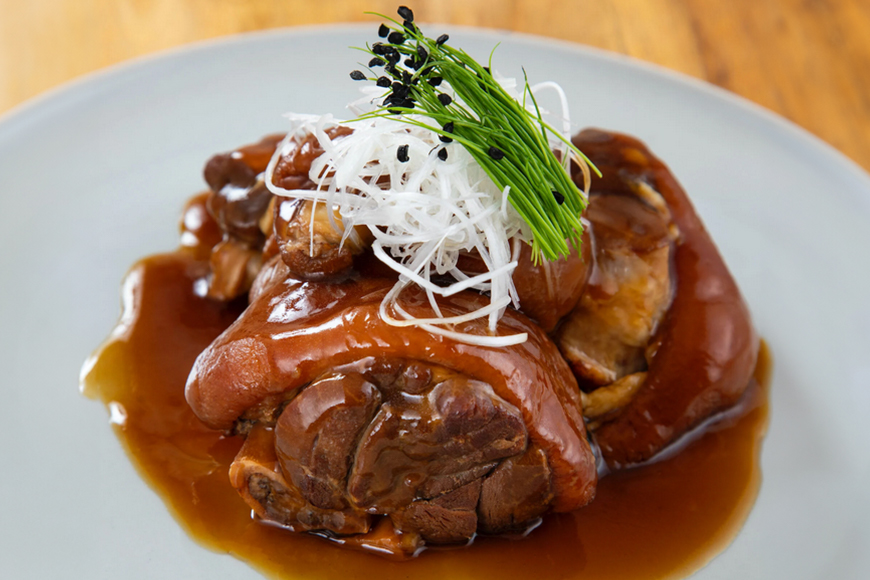 沖縄県・キビまる豚（無添加）ソーセージ、テビチ煮込、ソーキ沖縄デリ３点