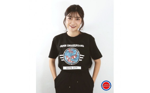 r05-014-008 新潟県 小千谷市 マンホール Tシャツ（黒）  錦鯉デザイン【Sサイズ】