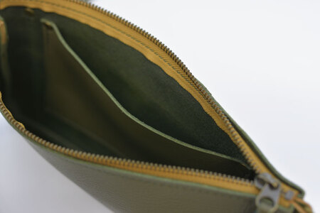 サコッシュ Sサイズ オリーブグリーン AX112-4