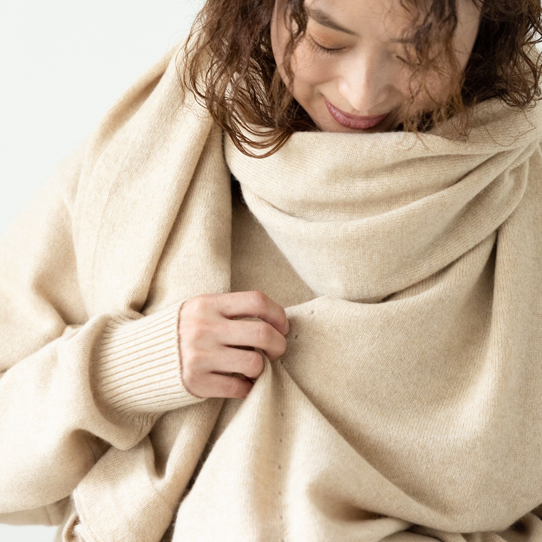 
                  大判ショール　MKブランド ベージュ  ニット ファッション おしゃれ 日本製 秋 冬 プレゼント ギフト 第一ニットマーケティング MKDK1102
                