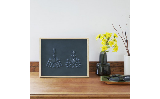 
                  colm ひな人形 「本革を立体成型してつくった現代のインテリアに馴染むひな人形」【選べる４カラー】
                