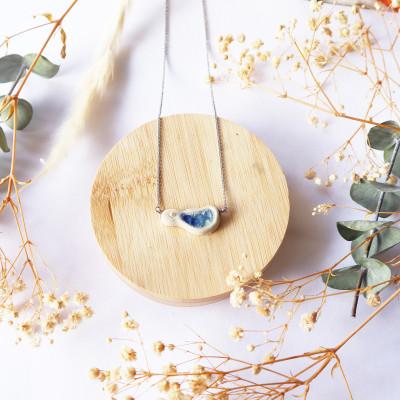 ふるさと納税 甲賀市 【雑誌掲載】信楽焼の伝統工芸(陶器)リラックスタイムに。アロマが香るネックレス/癒し　-湖面- |  | 02