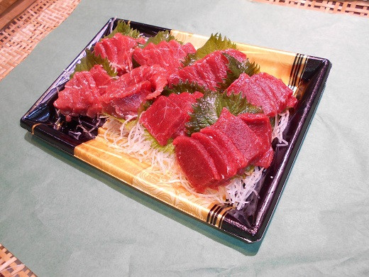 ミンク鯨刺身