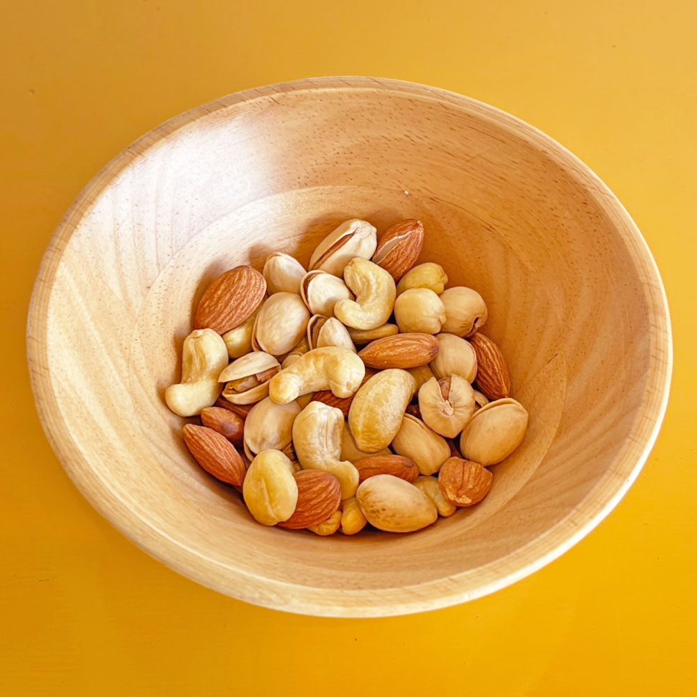【ふるさと納税】体作りのことを考えた ミックスナッツ ～間食美人ナッツ～【自家焙煎】 65g×6袋 計390g アーモンド カシューナッツ ピスタチオ ナッツ ロースト 素焼き 無塩 木の実 手焼き おやつ おつまみ 間食 置き換え 食物繊維 愛知県 幸田町 送料無料