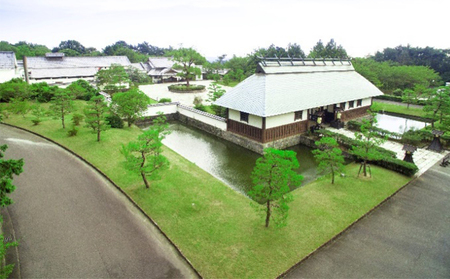 ペア宿泊券 葛城 北の丸 1泊2食 クラウンメロン付 ペア宿泊券【1泊2食 メロン1個】
