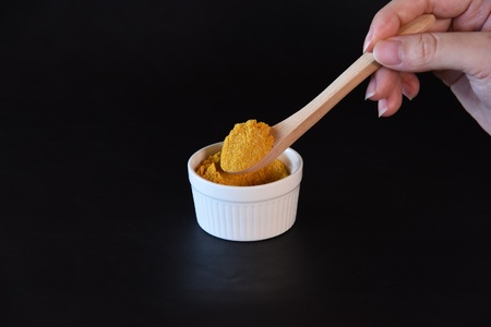 ＜塩御殿 カレー風味 1袋＞ 調味料 しお スパイス 料理 アレンジ 天然塩 万能調味料 ばんのう お試し かける 混ぜる 調理 味付け ニンニク にんにく コショウ 胡椒 唐辛子 旨味 プロ 一流 