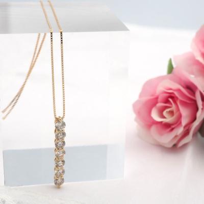 ふるさと納税 甲府市 K18 1.0ctダイヤモンド縦ラインペンダントネックレス　HH-019824 |  | 01