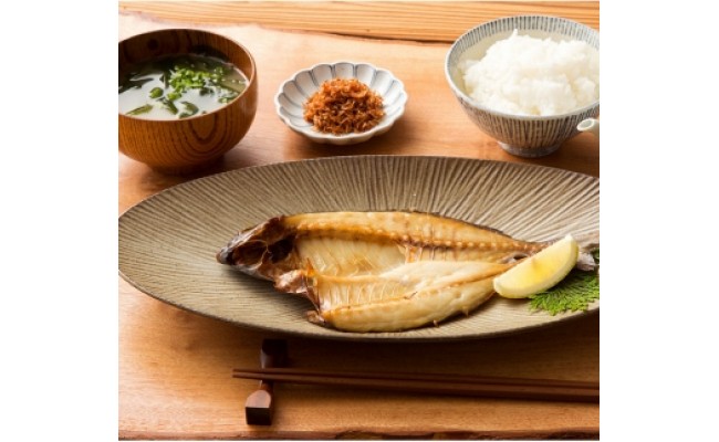 ZB6085n_和歌山産 釜揚げしらす 480g＆干物詰め合わせセット 5種12品入り【無添加・無着色】