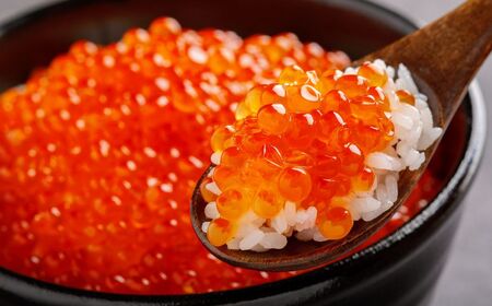 12/15までのご入金で年内発送】網走産　鮭いくら　親子セット（ミニ）【 ふるさと納税 人気 おすすめ ランキング 鮭 天然 さけ サケ 白鮭 シャケ サイコロ 鮭切身 さけ切身 サケ切身 シャケ切身