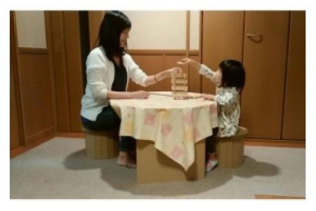 r05-D3022 「キッズ用テーブル＆チェアセット」段ボール ダンボール 遊具 組立て おもちゃ ギフト プレゼント 運動 工作 遊び