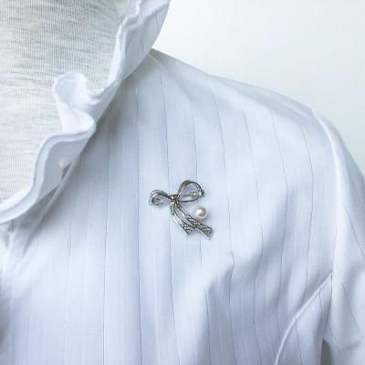 ふるさと納税 志摩市 老舗の真珠専門店・高品質 アコヤ真珠 ブローチ 6.5〜7.0ミリ タイプ:A |  | 02