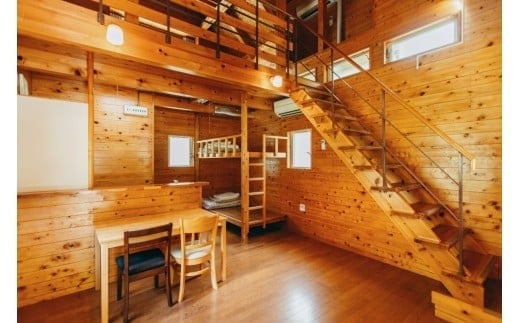 木のぬくもりを感じる内装です　コテージ・ロッジ群一例