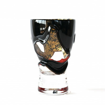 【ふるさと納税】漆とガラス破片が融合した酒器【包-TsuTsuMu-】ショットグラス / 緋入り【1679840】