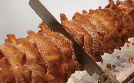 Y994 新感覚！絶品八頭チーズケーキ【無添加冷凍スイーツ】バウムと味わう濃厚贅沢スイーツ