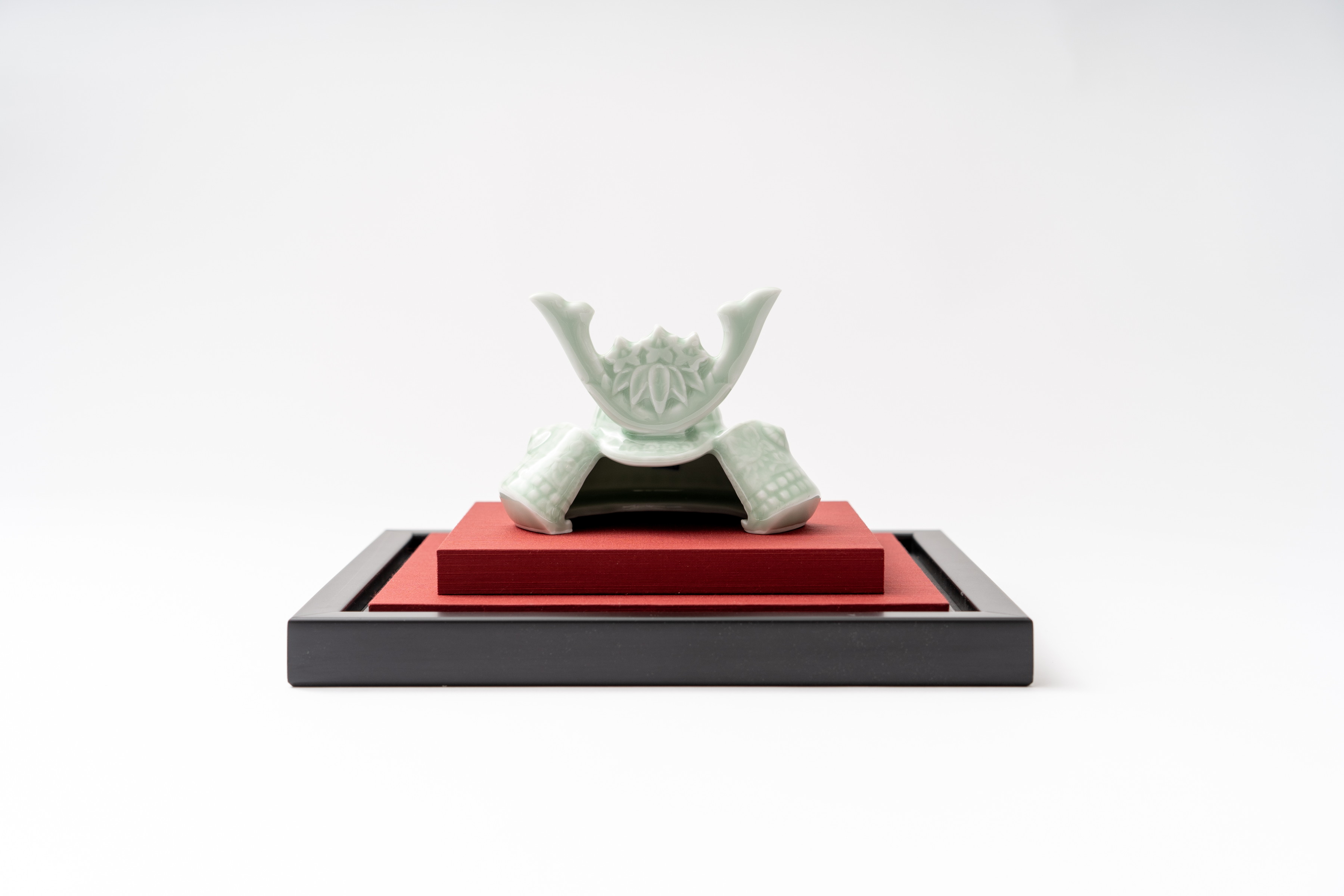 青磁 兜飾り（小） H1057