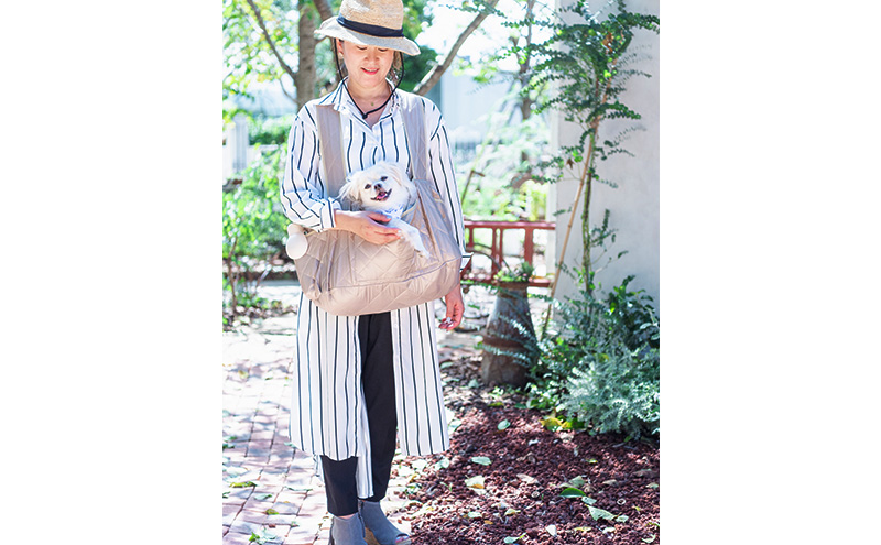 ペット用品 小型犬用スリングMサイズ(ピンク/ゴールド)  ペット スリングバッグ ペットキャリー ペットスリング ドッグスリング ショルダー 抱っこ紐 バッグ お出かけ【ピンク】