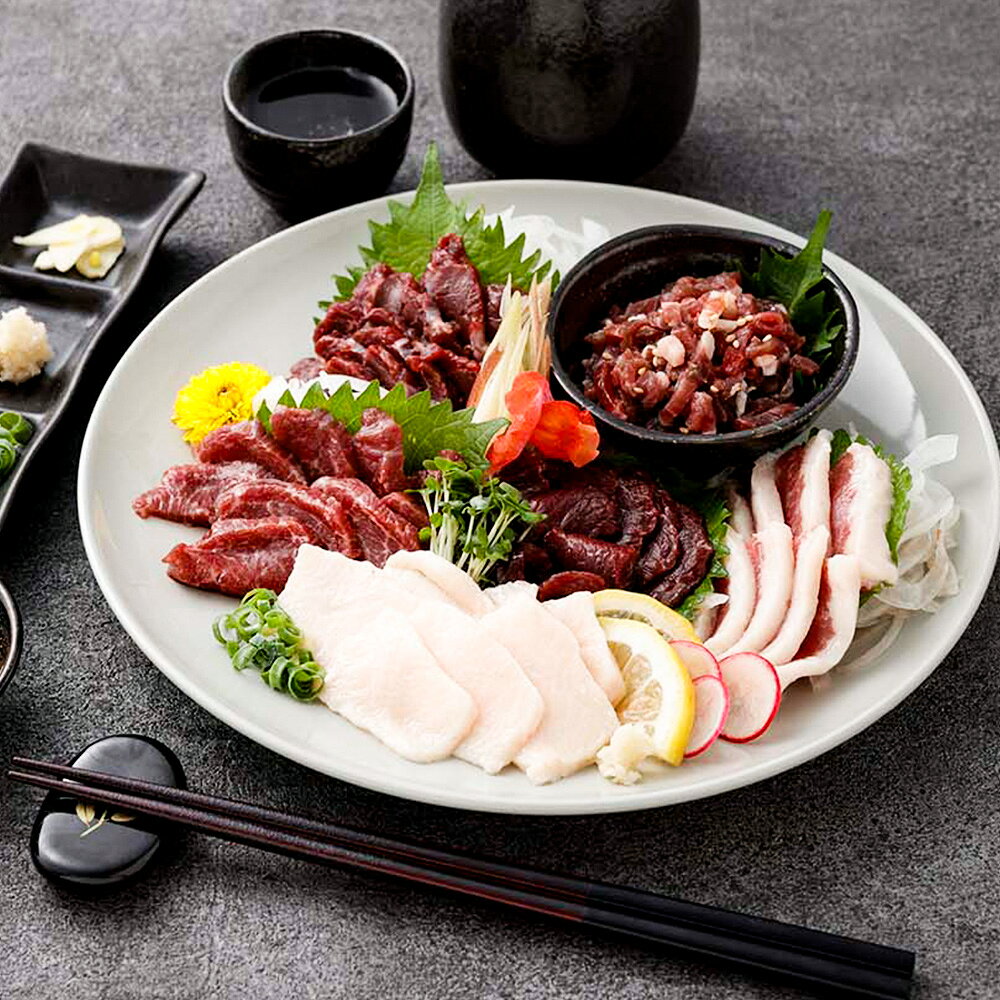 【ふるさと納税】馬刺し5種 約300gセット（専用醤油付） 計約300g（約50g×6） 上赤身 霜降り フタエゴ たてがみ ユッケ 馬刺し 馬刺 馬肉 お肉 醤油 しょうゆ セット 詰合せ 詰合せ ご飯のお供 ごはんのお供 おつまみ お酒のお供 熊本県 熊本市 送料無料