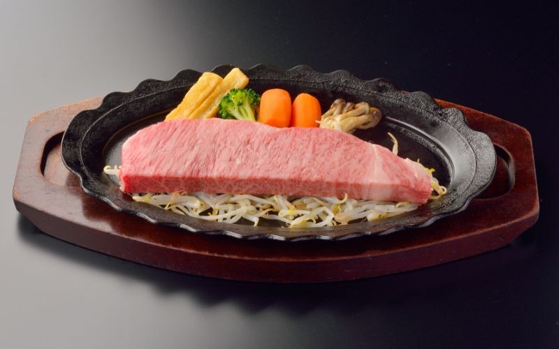 【 A5 仙台牛 】 サーロインステーキ 200g×3枚 計600g / 牛肉 肉 お肉 ブランド牛 国産牛 和牛 黒毛和牛 霜降り 赤身 焼肉 BBQ ステーキ サーロイン 鉄板焼き 人気 贈答 贈り物 プレゼント ギフト 仙台 すてーきはうす伊勢屋