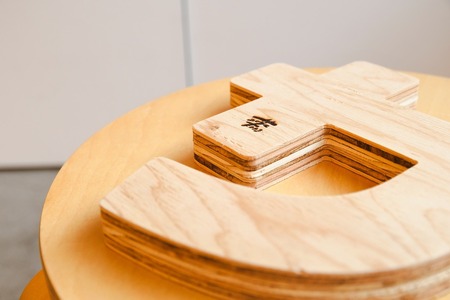 サウナの思い出づくりに！横瀬産木材を使ったサウナマット「サぶとん」