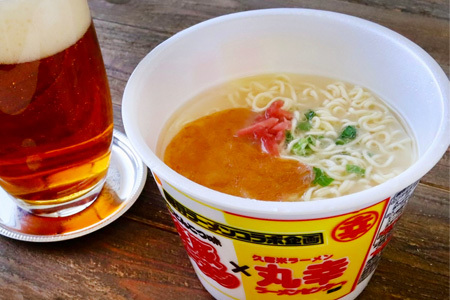 【年4回・四季の定期便】焼豚ラーメン×丸幸ラーメン 12食入(1ケース)【サンポー ラーメン 豚骨スープ 九州とんこつ カップめん 焼豚 濃厚 定番 コク ちぢれ麺 コラボ商品】D2-F001310