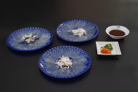 とらふぐ刺身3人前(特製ポン酢付)と松阪牛すきやきモモ500g(特製すき焼きタレ付) フグフグフグ