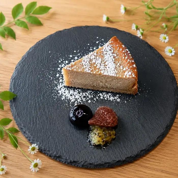 グルテンフリー ホール濃厚チーズケーキ 5号サイズ 約15cm リトリートかるむ