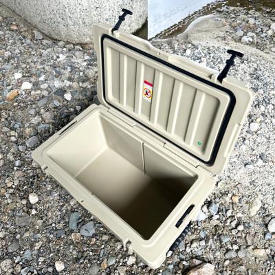 ふるさと納税 いなべ市 オリジナルマット(SeaDek)付ハードクーラーボックス (サイズ:65L) カラー:タン |  | 01