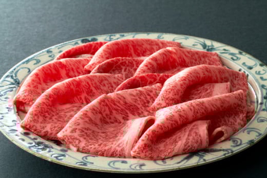 
            【寛閑観】近江牛　すき焼きしゃぶしゃぶ用『霜降り・赤身ミックス』400g【冷蔵】【FR16W】( 近江牛 ブランド 和牛 牛肉 すきやき すき焼き しゃぶしゃぶ 国産 人気 鍋 滋賀県 近江八幡市 赤身 霜降り 神戸牛 松阪牛 に並ぶ 日本三大和牛 近江牛 ふるさと納税 )
          