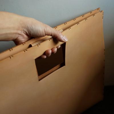 ふるさと納税 智頭町 四角鞄 牛ヌメ革 |  | 03