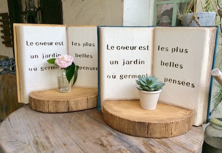 
                  ＜Moon Rabbit＞森を感じる切り株ブックスタンド｜おしゃれ ナチュラル カントリー調 インテリア 手作り ハンドメイド
                