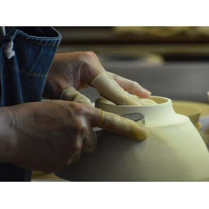有田焼 究極のラーメン鉢 青白磁（レンゲ付き）【まるぶん】食器 器 うつわ ブルー 丼ぶり シンプルな丼ぶり 無地 丼ぶり ラーメン丼ぶり 使いやすい丼ぶり A14-115_イメージ4
