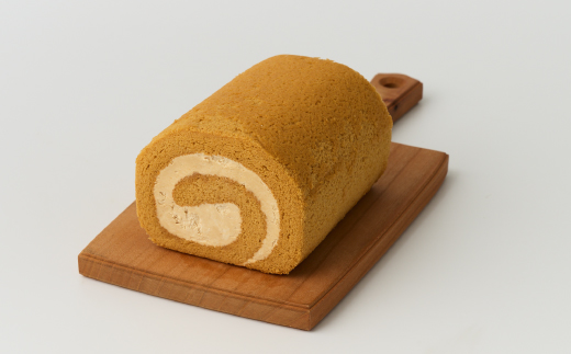 【プレミアム米粉ロールケーキ 人気4本セット】天使のホワイトロール & 焦がしキャラメルロール & 赤の煌きラズベリーロール & 嬉野新緑ロール【グルテンフリー 小麦粉不使用 保存料不使用 贈り物 お歳暮 お中元 お祝 スイーツ デザート ギフト】(H053302)