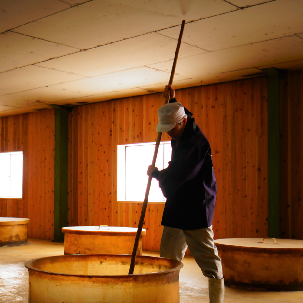 CW-001_博多もつ鍋セット(九州醤油仕立て) 2〜3人前　国産牛もつ300g