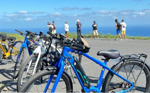 【隠岐世界ユネスコジオパーク】ガイド付き知夫里島ジオツアー（E-bike） ｜体験1回｜2名様分 観光 旅行 絶景 自然 赤壁 赤ハゲ山 海 知夫里島 離島 牛 たぬき