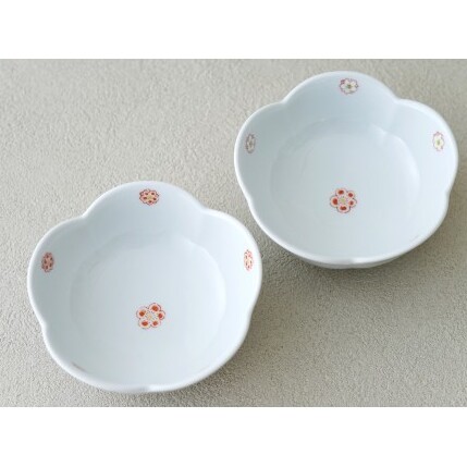 有田焼 花割小梅文様小鉢 2個組【肥前赤絵窯元 鷹巣】有田焼 食器 器 うつわ 和食器 手描き 赤絵 菓子皿 小鉢 ギフト プレゼント bm016_イメージ4