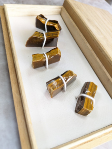 【ふるなび限定】箸置き　虎目石（タイガーアイ）　5点セット　桐箱入　HO2405002　FN-Limited-SP
