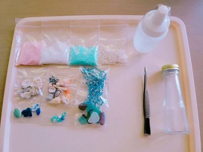 天然素材のシーボトル制作キット（１本用）工作 インテリア 雑貨 海 小物 貝殻 サンゴ 夏休み【R00067】