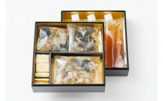 
            重要文化財「料亭 八勝館」 調理済みすっぽん鍋セット
          