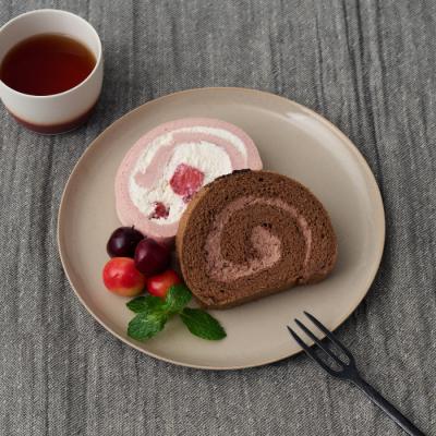 ふるさと納税 神埼市 プレミアム米粉ロールケーキ 人気8本セット (H053307) |  | 01