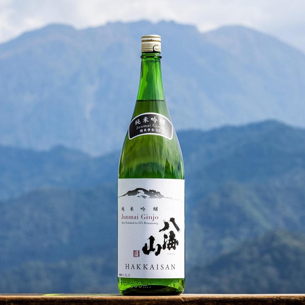 
越後の名酒「八海山」 純米吟醸55％【1800ml】（箱付き）
