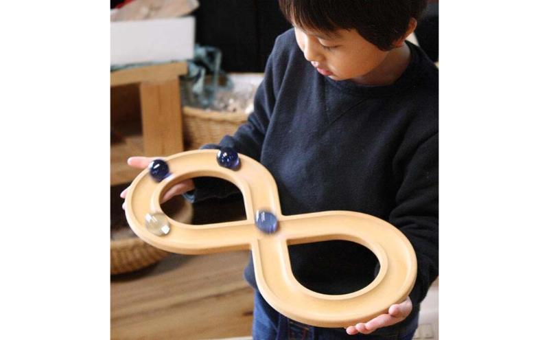 木のおもちゃ/ムゲン大  平衡感覚を育てます♪日本製 1歳 1歳半 おすすめ ランキング 1歳半 2歳 2歳半 3歳 4歳 5歳 6歳幼児 ビー玉転がし 誕生日ギフト～出産祝い 型はめ 男の子 スロー