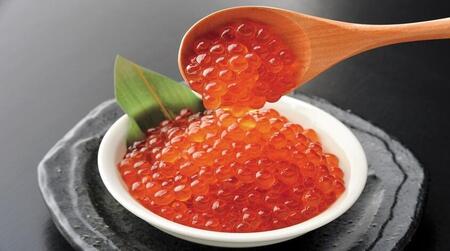 自家製 いくら 醤油漬 内容量 300g 特製 出汁醤油 漬け 自慢の一品 北海道産 鮭卵 鮭 魚卵 海産物 海鮮 海の幸 いくら丼 手巻き寿司 海鮮ちらし ちらし寿司 ご飯のお供 北海道 函館市 送