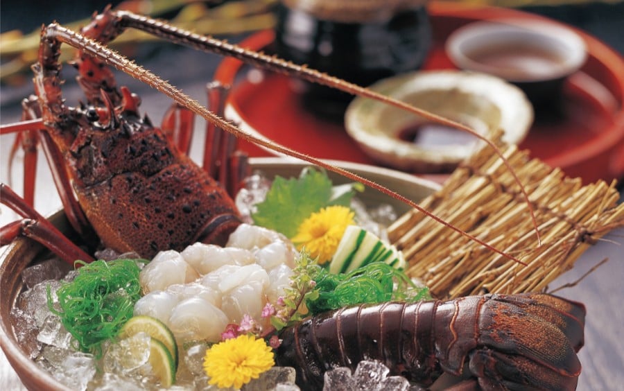 伊勢海老のお刺身でもお召し上がりいただけます。