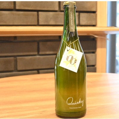 
                  微炭酸シャルドネ　Quirky　200ml【1780784】
                