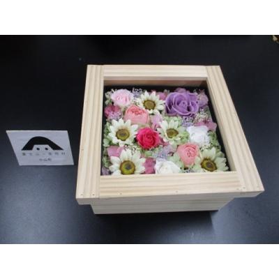 ふるさと納税 小山町 富士山白雪姫花手箱　プリザーブドフラワーBOX(19cm×19cm×9cm)