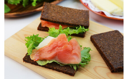 天然ビワマスのスモーク 150g